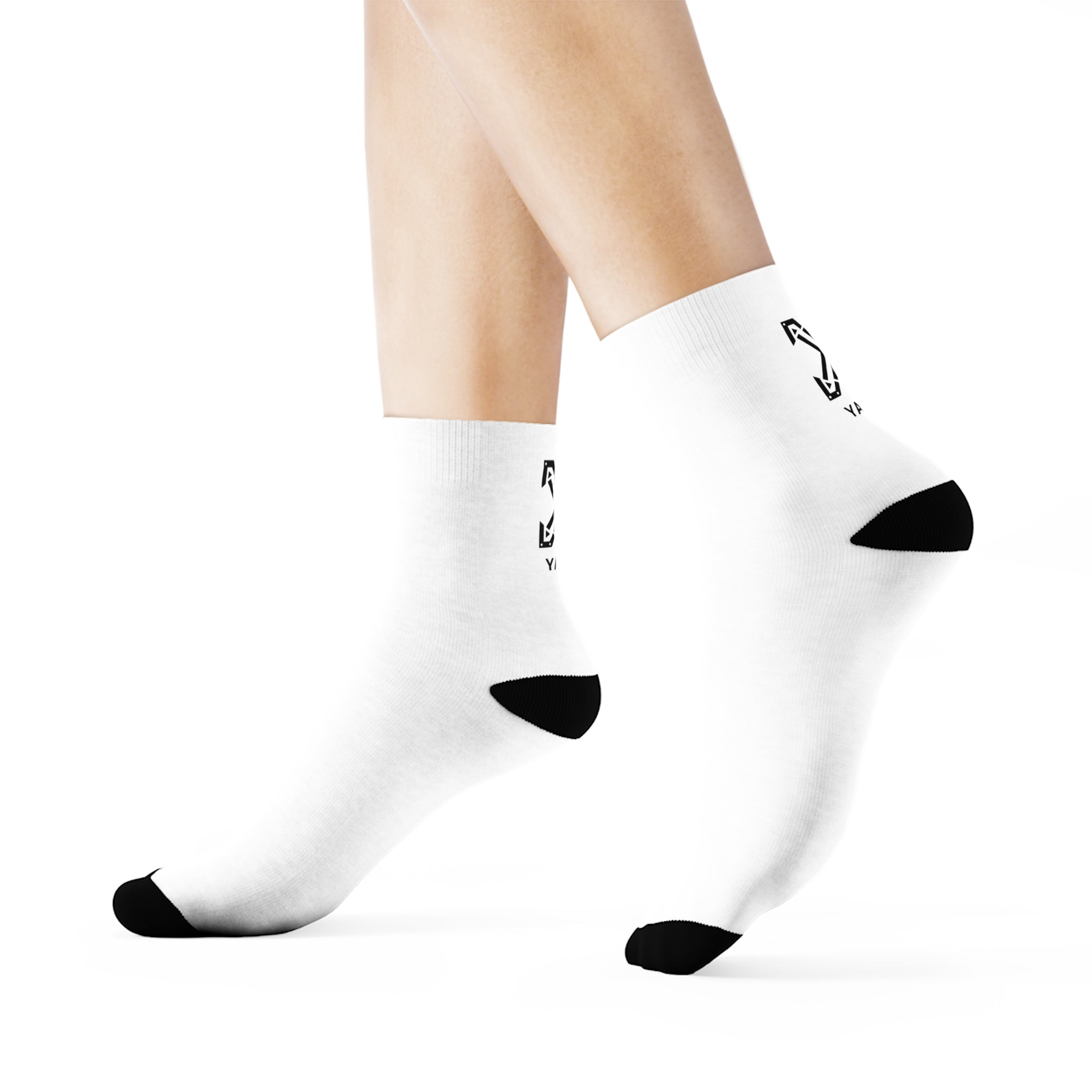 Yaim X Logo Crew Socks – Minimal Black & White Athletic Style